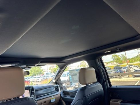 New 2025 Ford F250 Lariat w/ Lariat Ultimate Package image 9