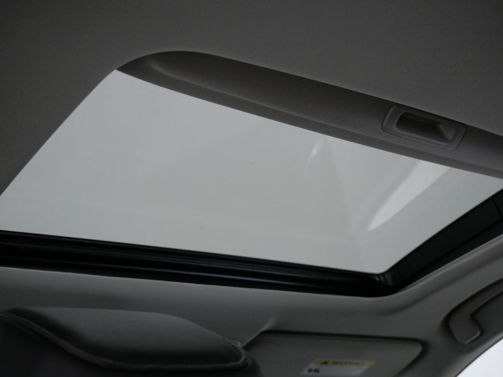 Used 2025 Honda Accord EX-L image 4