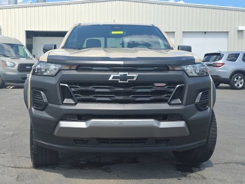 Used 2024 Chevrolet Colorado Trail Boss w/ Advanced Trailering Package AWD/4WD image 2