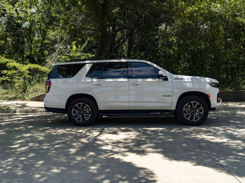 Used 2023 Chevrolet Tahoe Z71 w/ Z71 Off-Road Package AWD/4WD image 10