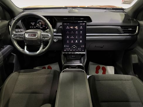 Used 2025 GMC Terrain Elevation w/ Technology Package II AWD/4WD image 17