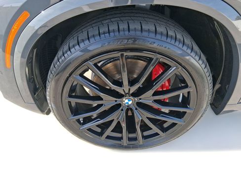 Used 2024 BMW X5 xDrive40i w/ M Sport Package image 10