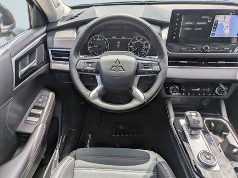 New 2026 Mitsubishi Outlander SE FWD image 17