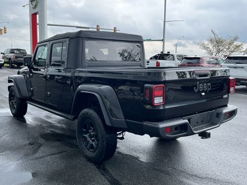 Used 2021 Jeep Gladiator Sport AWD/4WD image 6