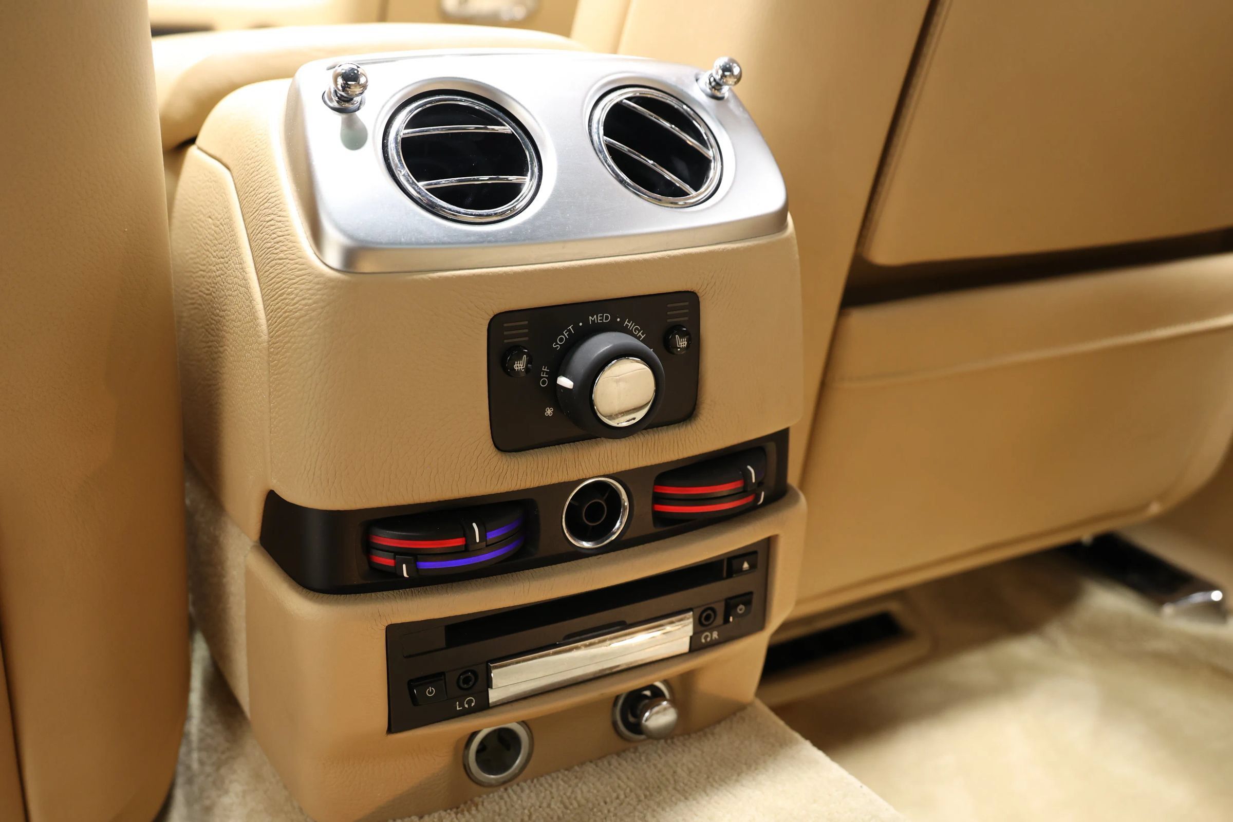 Used 2011 Rolls-Royce Ghost RWD image 67