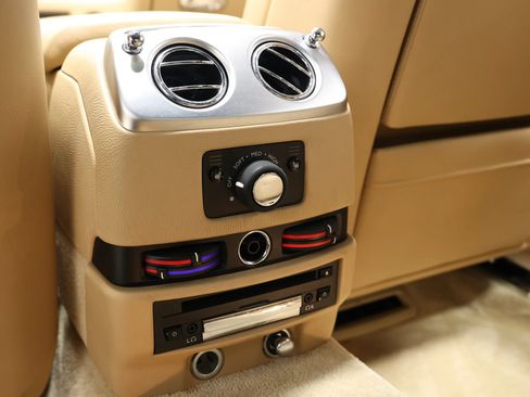 Used 2011 Rolls-Royce Ghost RWD image 67