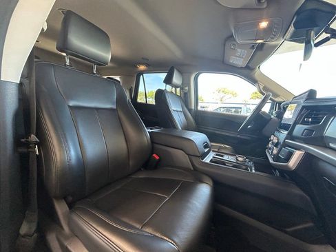 Used 2024 Ford Expedition XLT RWD image 26