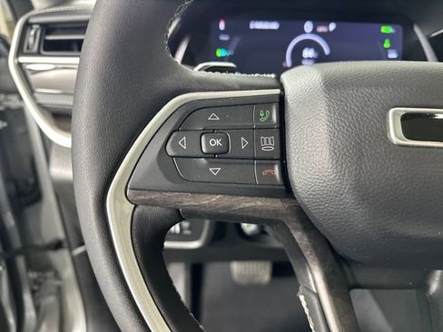 Used 2022 Jeep Grand Cherokee Limited 4xe w/ Luxury Tech Group II image 15