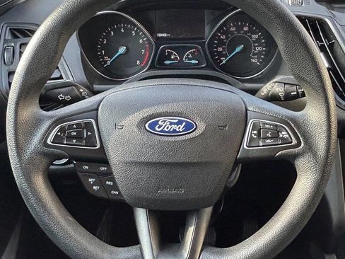 Used 2018 Ford Escape SE image 11