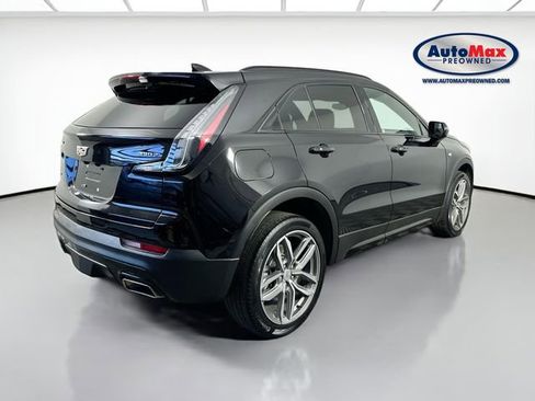Used 2023 Cadillac XT4 Sport image 2