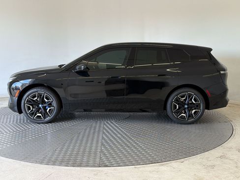 Used 2024 BMW iX xDrive50 w/ Sport Package AWD/4WD image 2