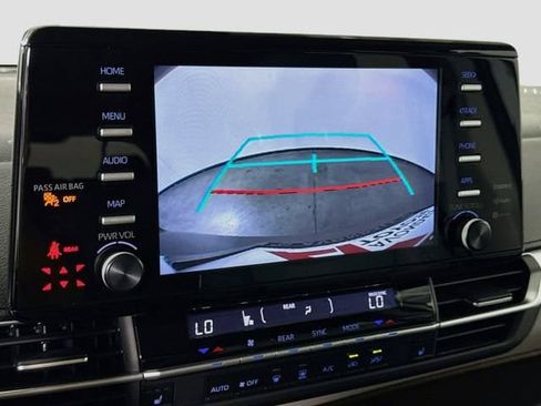 Certified 2024 Toyota Sienna XLE FWD image 15