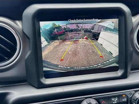 Used 2023 Jeep Wrangler Unlimited Rubicon 4xe w/ Steel Bumper Group AWD/4WD image 15