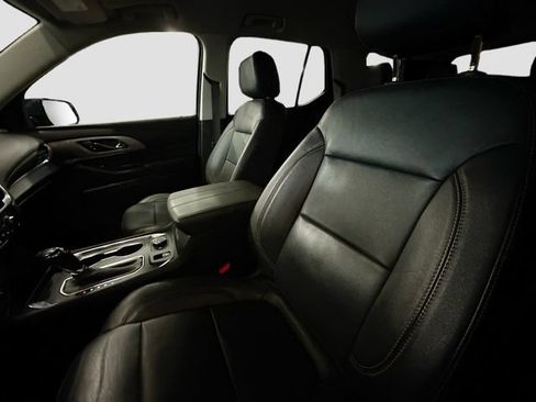 Used 2020 Chevrolet Traverse LT w/ LT Premium Package AWD/4WD image 21