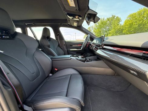 Used 2026 BMW M5 Touring AWD/4WD image 13
