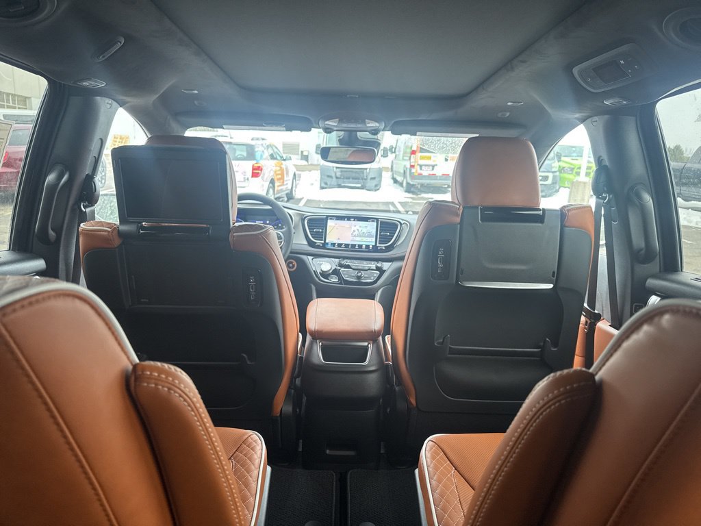 New 2026 Chrysler Pacifica Pinnacle AWD/4WD image 40
