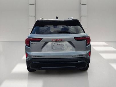 New 2027 GMC Terrain Elevation w/ Elevation Premium Package