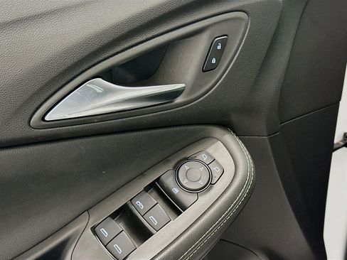 Used 2025 Buick Encore GX Preferred image 15