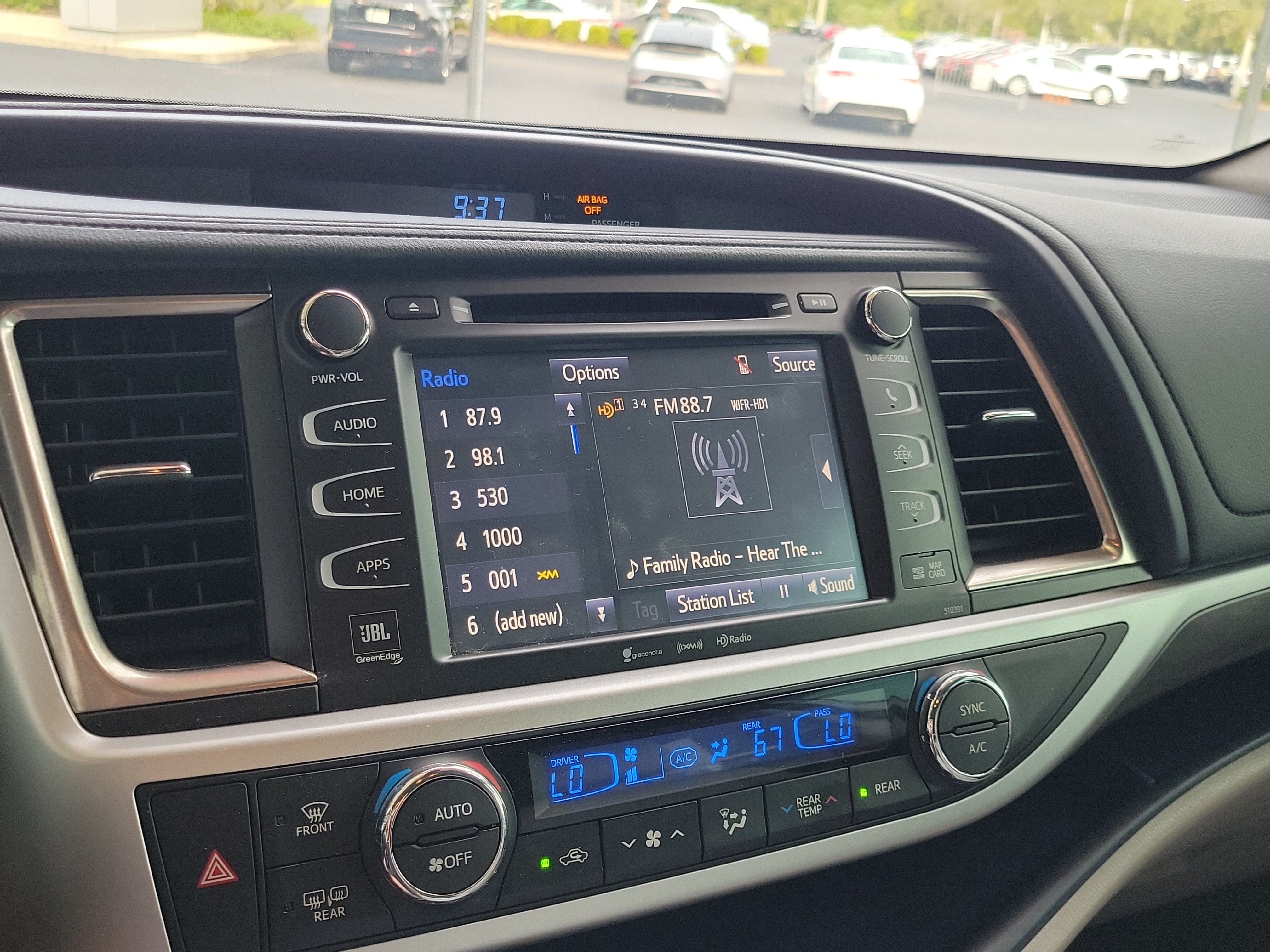 Used 2019 Toyota Highlander Limited FWD image 21