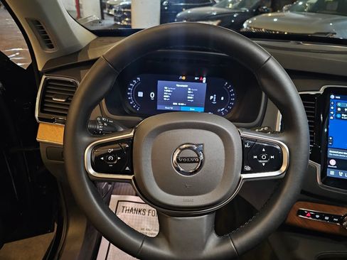 Certified 2025 Volvo XC90 B6 Plus w/ Protection Package Premier AWD/4WD image 18