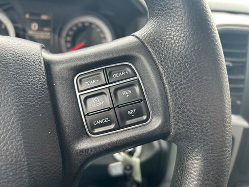 Used 2015 RAM 1500 Classic SLT AWD/4WD image 18