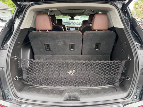 Used 2018 Buick Enclave Avenir AWD/4WD image 14