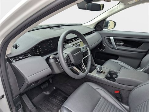 Used 2024 Land Rover Discovery Sport S image 12