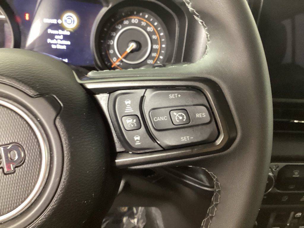 Used 2026 Jeep Wrangler Unlimited Rubicon AWD/4WD image 15