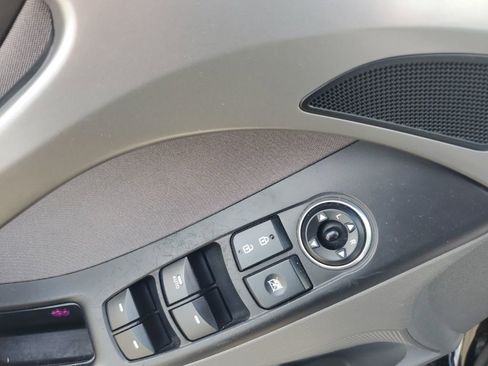 Used 2015 Hyundai Elantra SE w/ Option Group 02 image 11