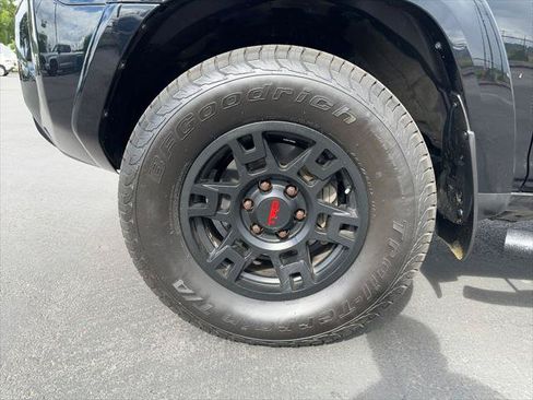 Certified 2022 Toyota 4Runner SR5 Premium w/ Moonroof Package AWD/4WD image 13