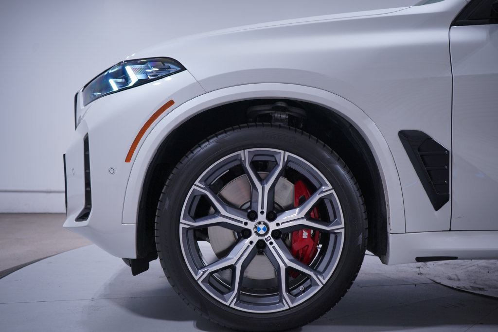 Used 2026 BMW X5 M60i w/ Parking Assistance Package AWD/4WD image 2