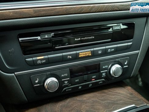 Used 2018 Audi S6 Prestige w/ Prestige Package image 17