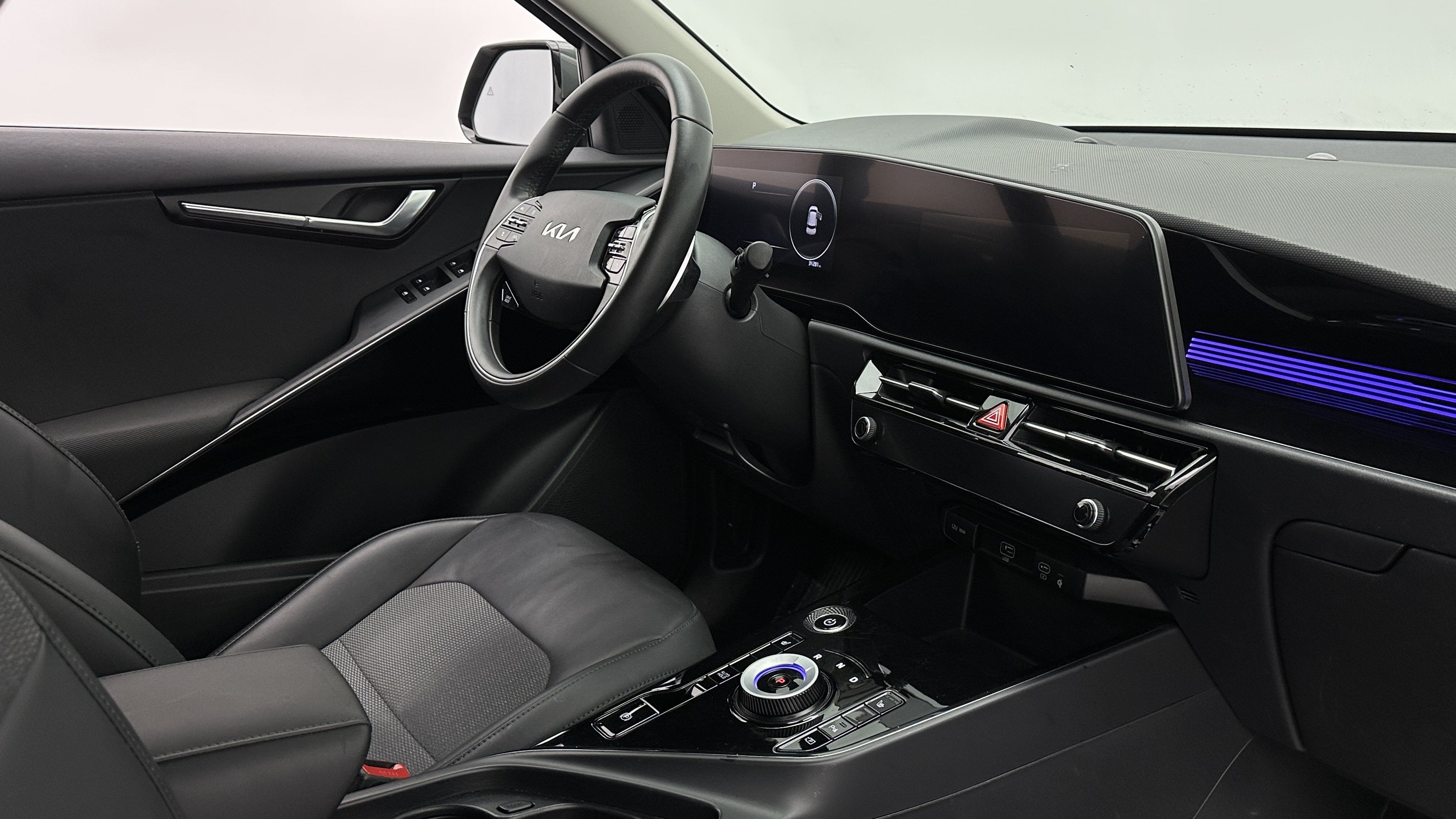 Used 2024 Kia Niro Wind FWD image 38