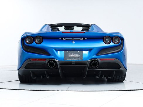 Certified 2022 Ferrari F8 Tributo RWD image 9