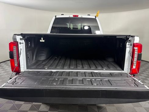 Certified 2025 Ford F250 XLT w/ Black Appearance Package AWD/4WD image 30