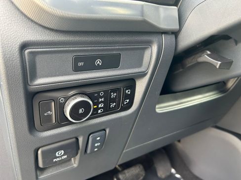 Used 2025 Ford F150 Lariat w/ Equipment Group 502A High AWD/4WD image 22