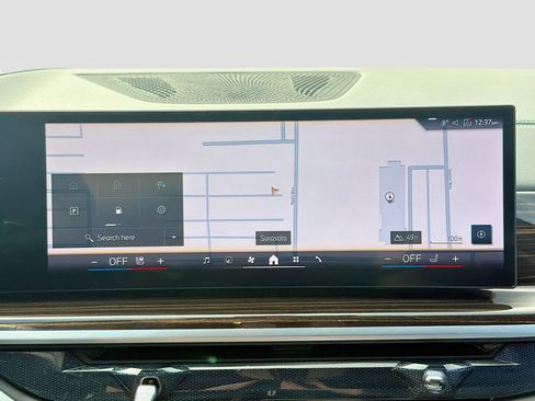 Used 2025 BMW X5 xDrive50e image 34