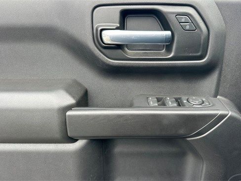 Certified 2022 Chevrolet Silverado 1500 Custom image 9
