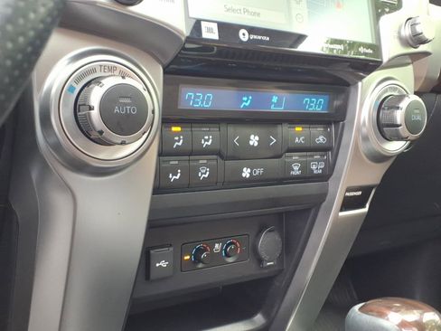 Used 2023 Toyota 4Runner Limited AWD/4WD image 15