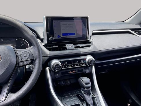 Used 2023 Toyota RAV4 XLE FWD image 7