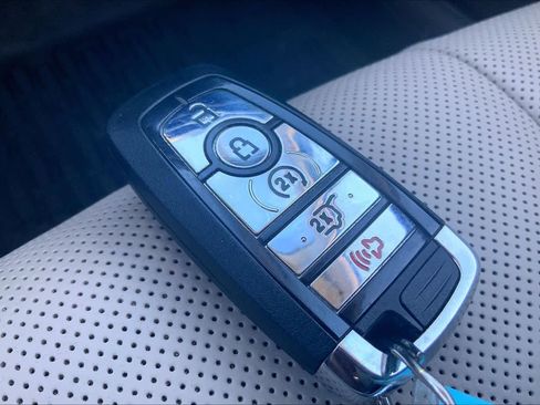 Used 2024 Lincoln Corsair Grand Touring w/ Equipment Group 301A image 27