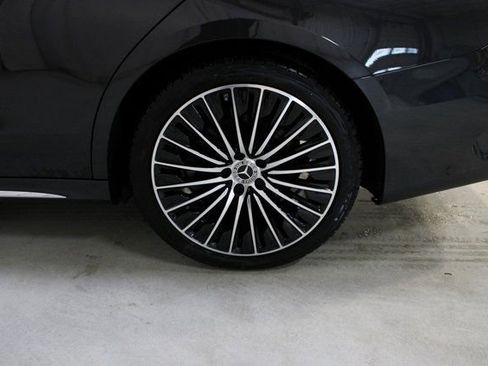 Used 2024 Mercedes-Benz E 350 4MATIC Sedan image 8