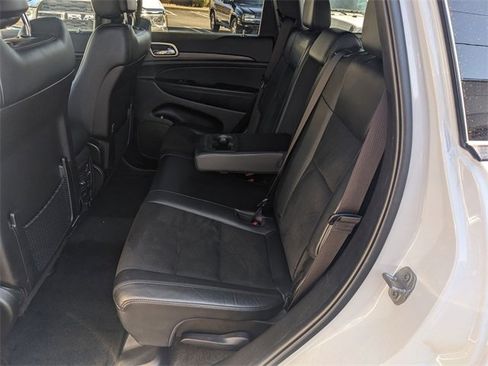 Certified 2022 Jeep Grand Cherokee Laredo X image 9