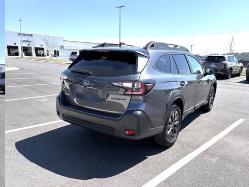 Used 2025 Subaru Outback Onyx Edition image 9
