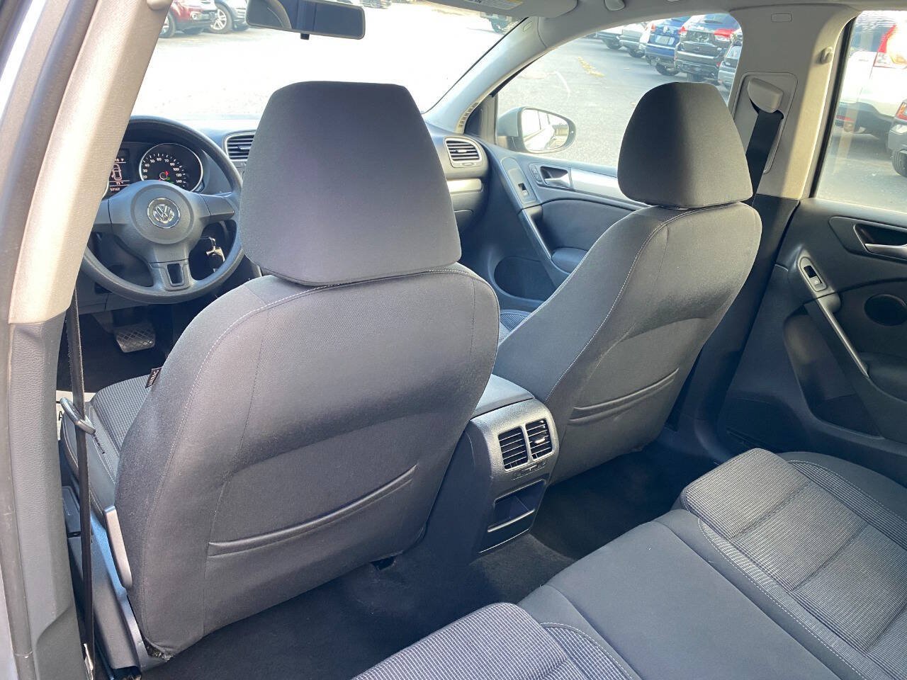 Used 2013 Volkswagen Golf 4-Door FWD image 20
