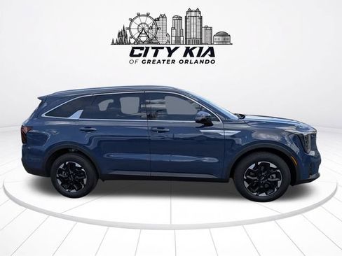 Used 2026 Kia Sorento S FWD image 6