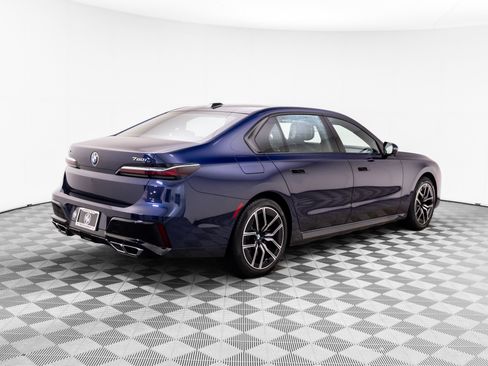Certified 2023 BMW 760i xDrive AWD/4WD image 5