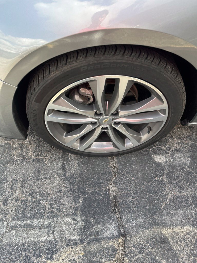 Used 2024 Chevrolet Malibu LT FWD image 3
