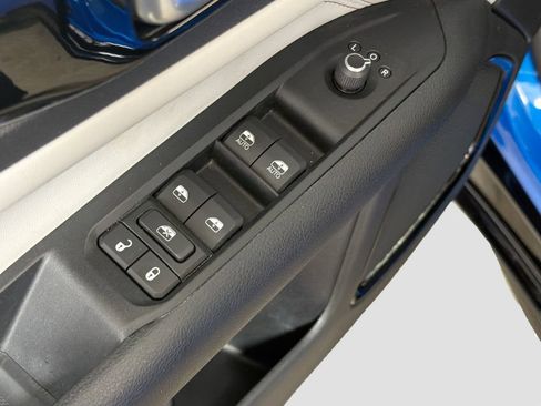 Used 2022 Jeep Compass Limited w/ Elite Group AWD/4WD image 20