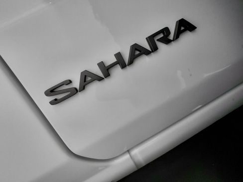 Certified 2025 Jeep Wrangler Unlimited Sahara AWD/4WD image 26